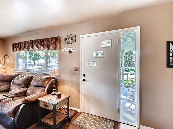 4th image of 1332 Evaline Dr
