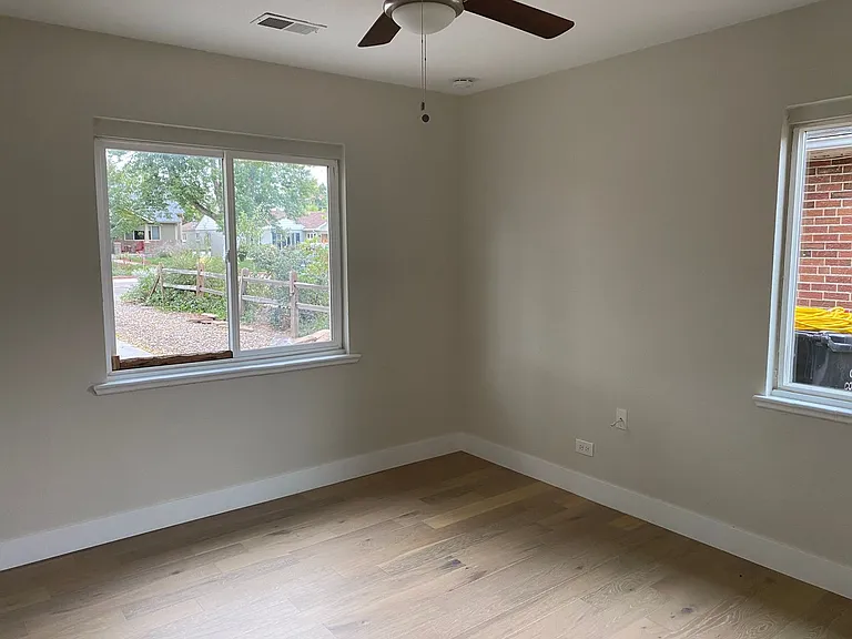 2541 Oneida St — Photo 15