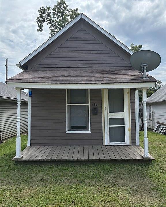 1st image of 424 Thompson Ave