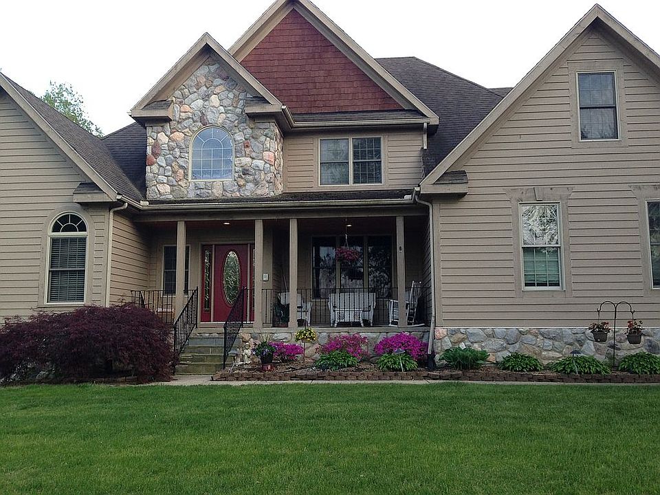 2nd image of 135 Pleasant Cove Dr