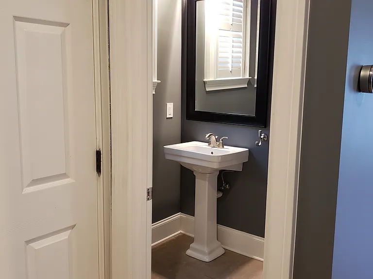 1030 Greenwood Ave NE #C — Photo 8