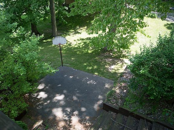 4th image of 112 Wildwood Cir