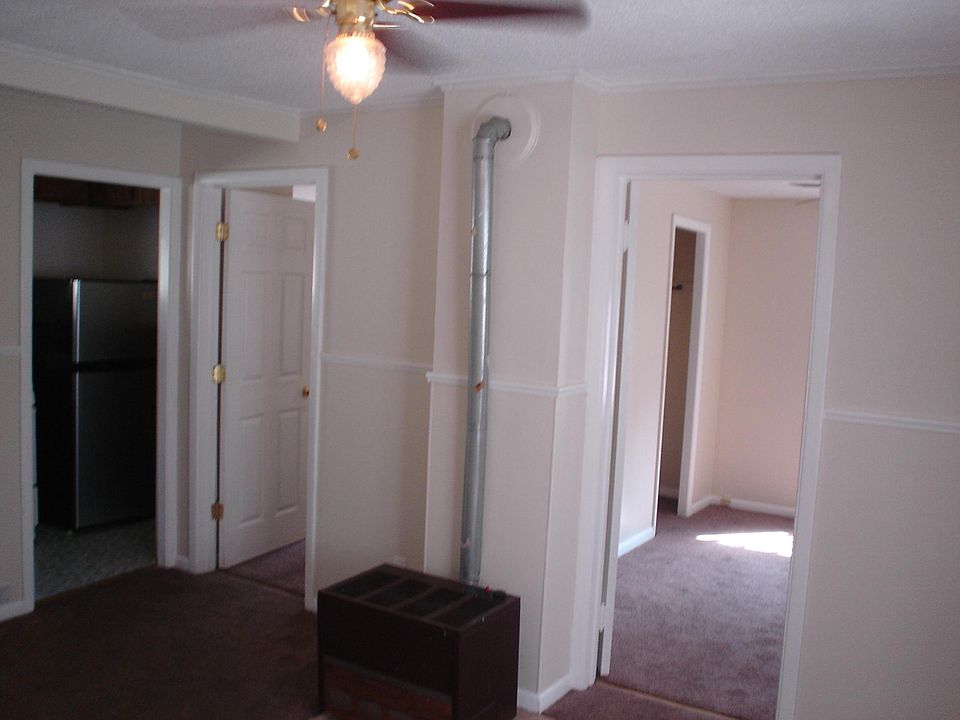 1st image of 109 Bush St #4