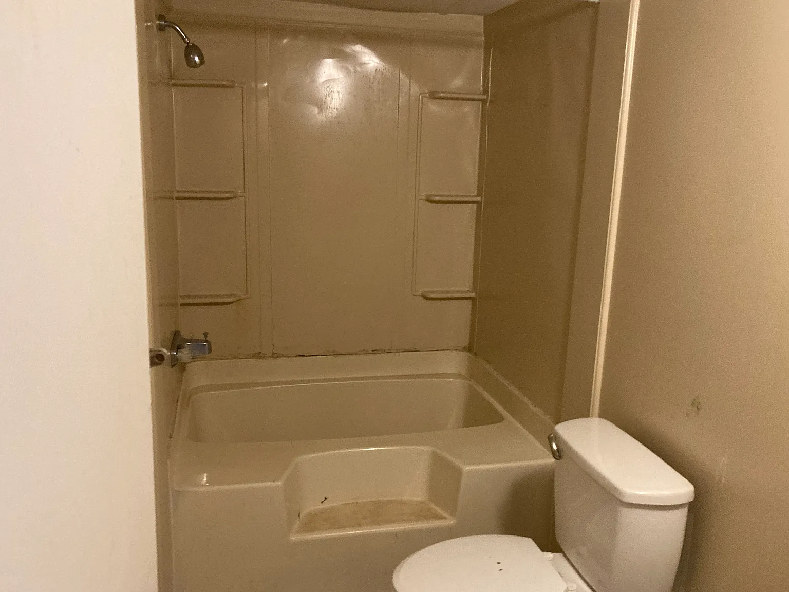 2 bed, 1.5 bath, 780 sqft, $950 — Photo 3