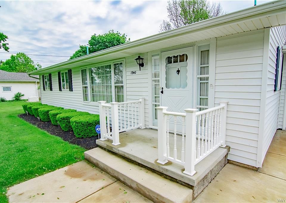 1940 Saunders Settlement Rd, Niagara Falls, NY 14304 Zillow