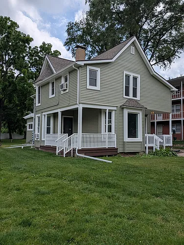 405 W White St Photo 1