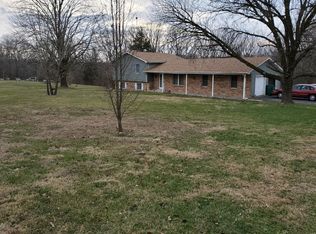507 Coventry Farm Rd, Villa Ridge, MO 63089