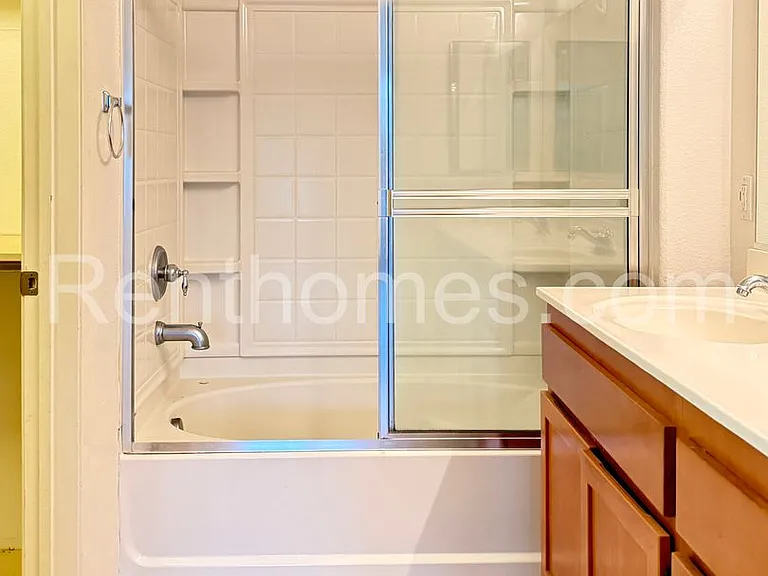 1603 White Hickory Pl — Photo 32
