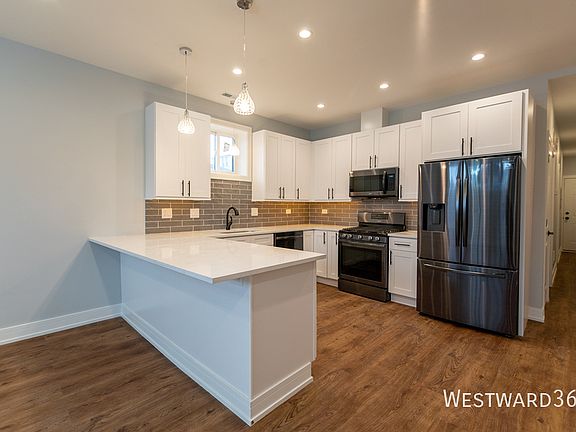 4th image of 3461 N Oconto Ave #G