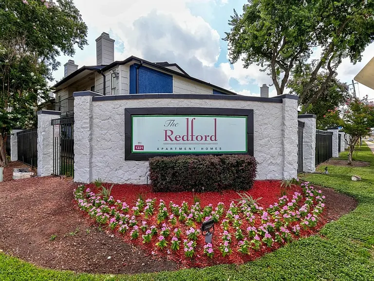 The Redford — Photo 2