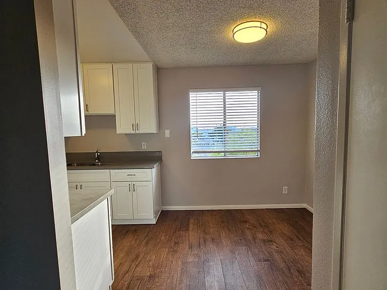 Del Mar Apartment Homes — Photo 56