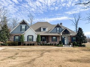 5107 Waters Edge Dr, Benton, LA 71006
