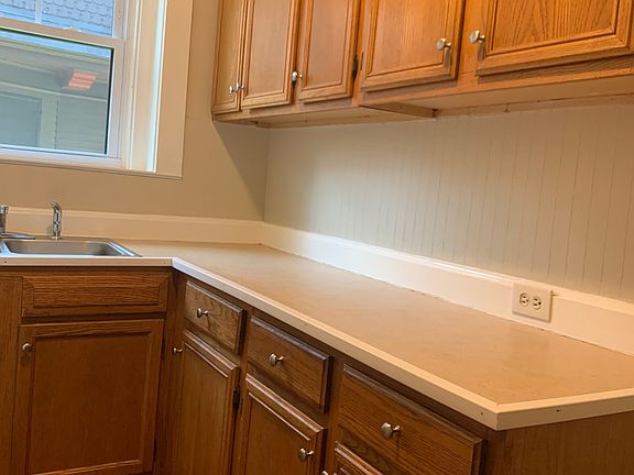 3rd image of 196 Crescent Ave #15