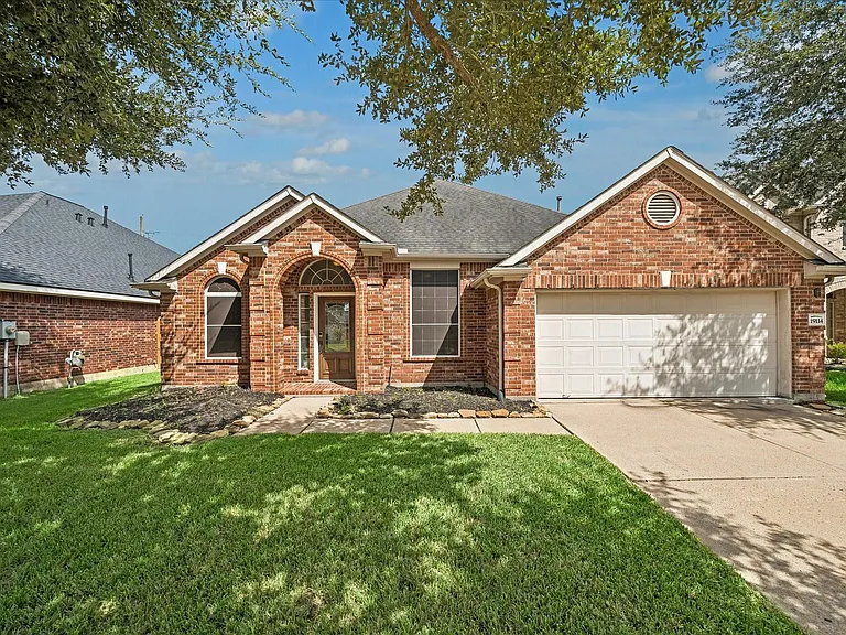19114 Mercant Mark Ln — Photo 1