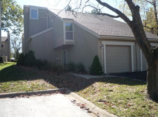 8030 Colony Ln, Lenexa, KS 66215