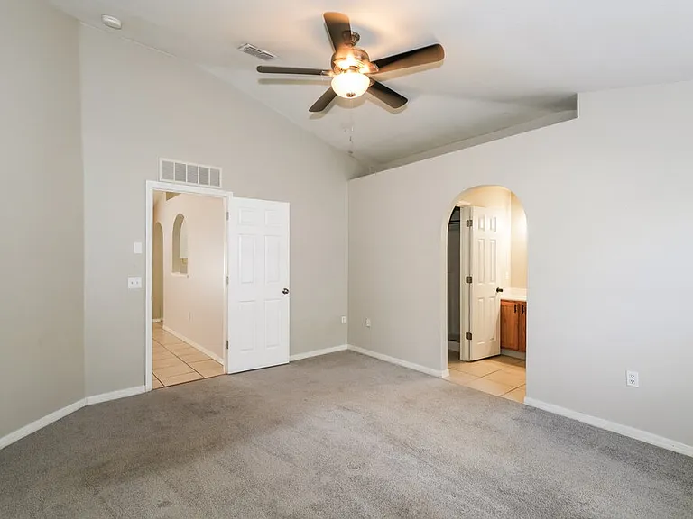 17026 Ongar Ct — Photo 11