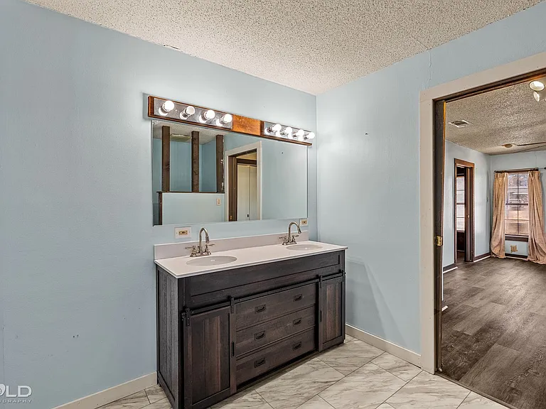 1013 Peyton Ave — Photo 14