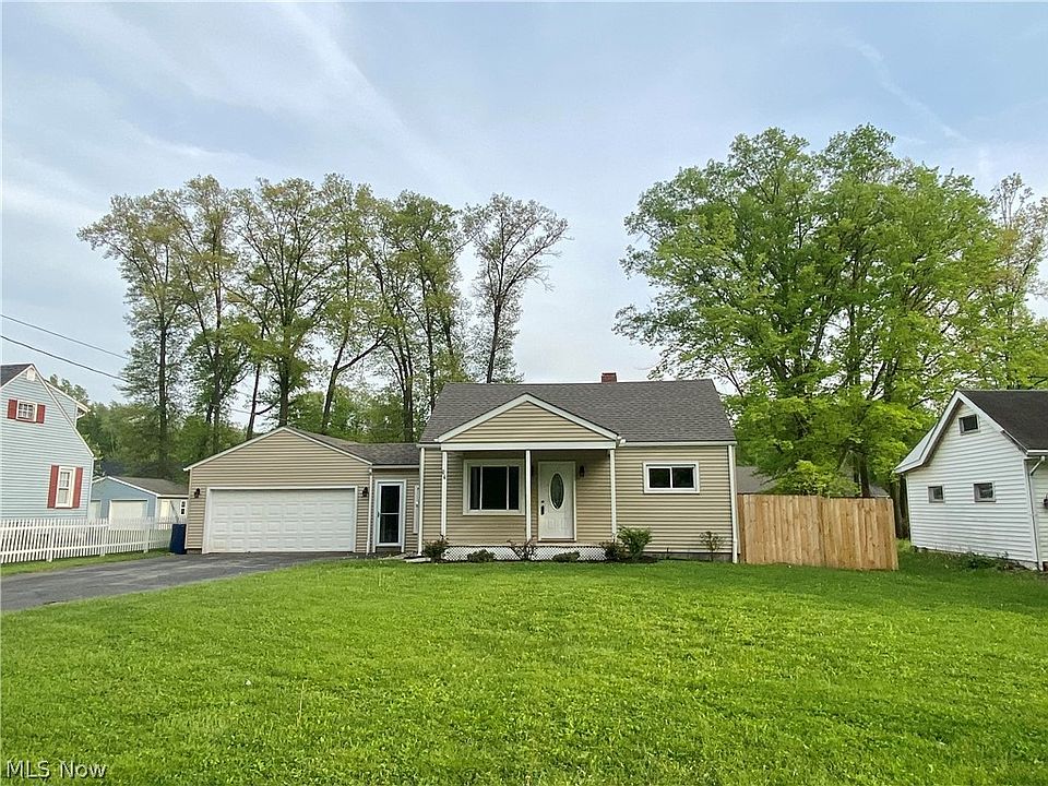 57 Pineview Dr, Austintown, OH 44515 Zillow