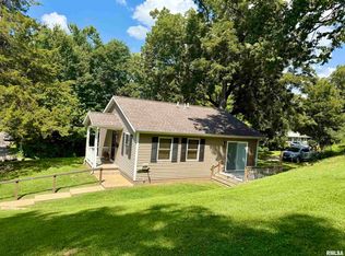 324 W Harris St, Petersburg, IL 62675