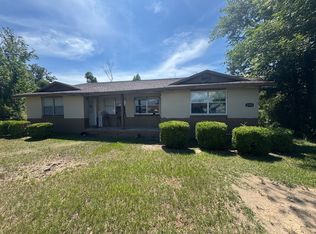 2993 Guyton St, Marianna, FL 32446
