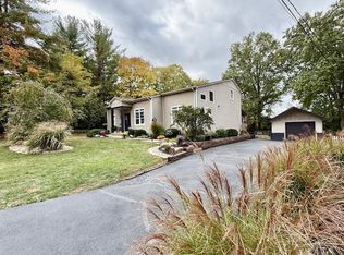 10430 Woodleigh Ln, Cincinnati, OH 45241