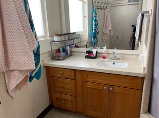 Maluniu Ave apartment building, Kailua, HI 96734