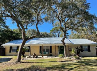 3 Davis Ct, Shalimar, FL 32579