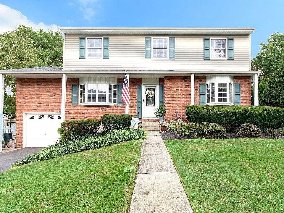 1st image of 28 Shelton Ct