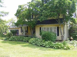 8835 N Shiloh Dr, Chesterland, OH 44026