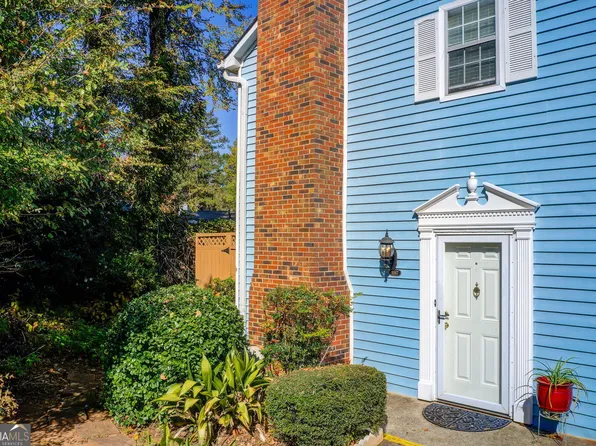 5567 Clover Rise Ln, Norcross, GA 30093