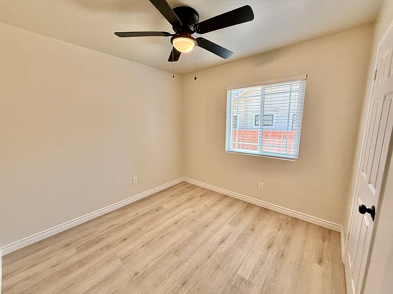 520 E Lime Ave — Photo 10