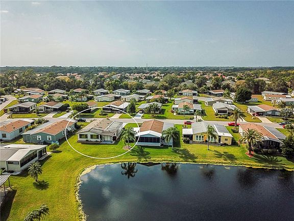 3rd image of 807 Tangerine Woods Blvd