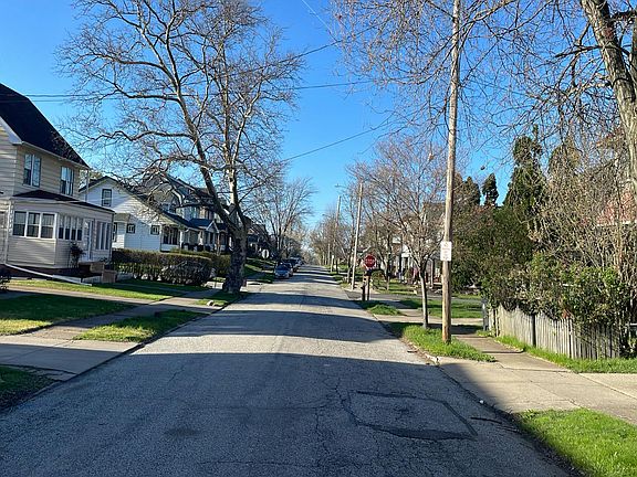 5th image of 4422 W 48th St