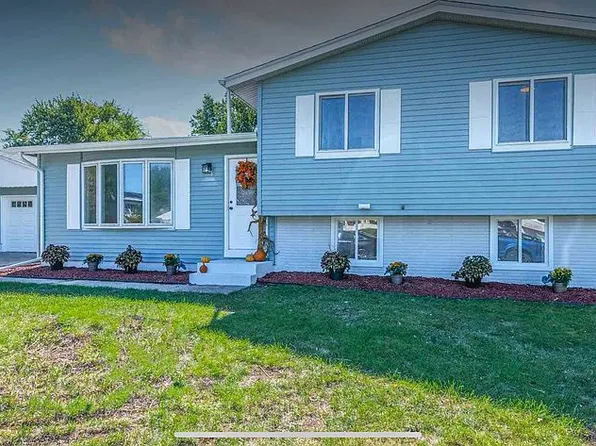 524 32nd Ave W, Milan, IL 61264