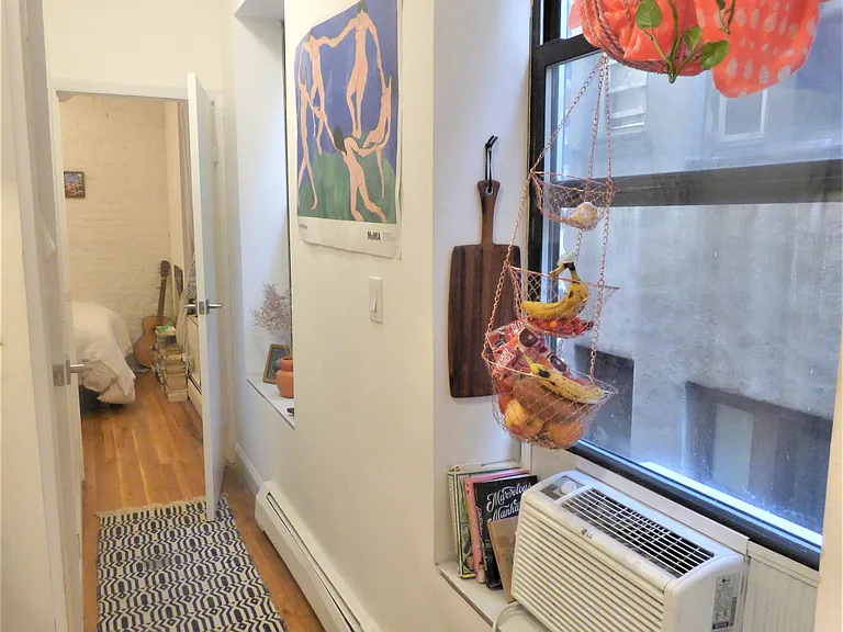 2 Clinton St #2W — Photo 11