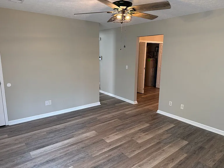 107 Daneswood Ct — Photo 19