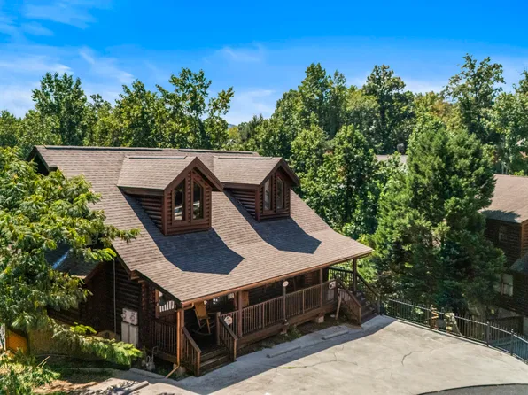 350 Big Bear Way, Pigeon Forge, TN 37863