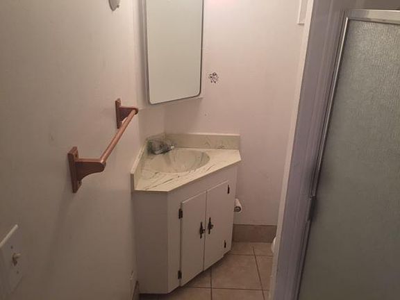 3rd image of 2421 N Maroa Ave