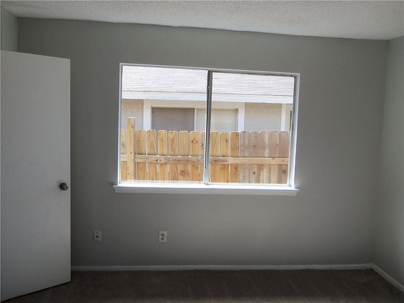 5th image of 6715 Sandshof Dr #B