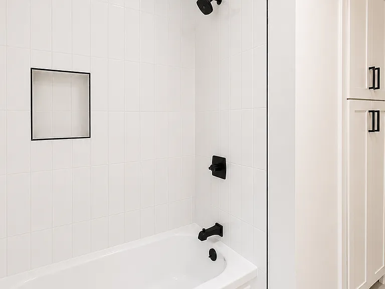 1221 S Holt Ave — Photo 14