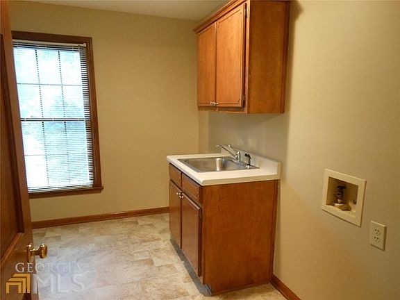 5th image of 90 Elderwood Ln