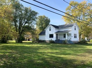 1476 Huth Rd, Grand Island, NY 14072