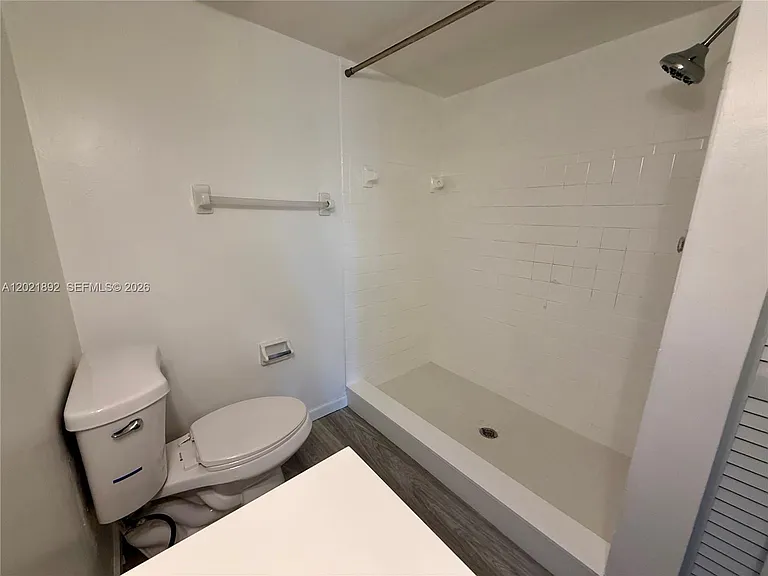 110 Gardens Dr #203 — Photo 17