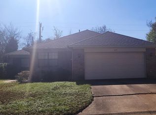 609 Saint Charles Pl, Nacogdoches, TX 75961