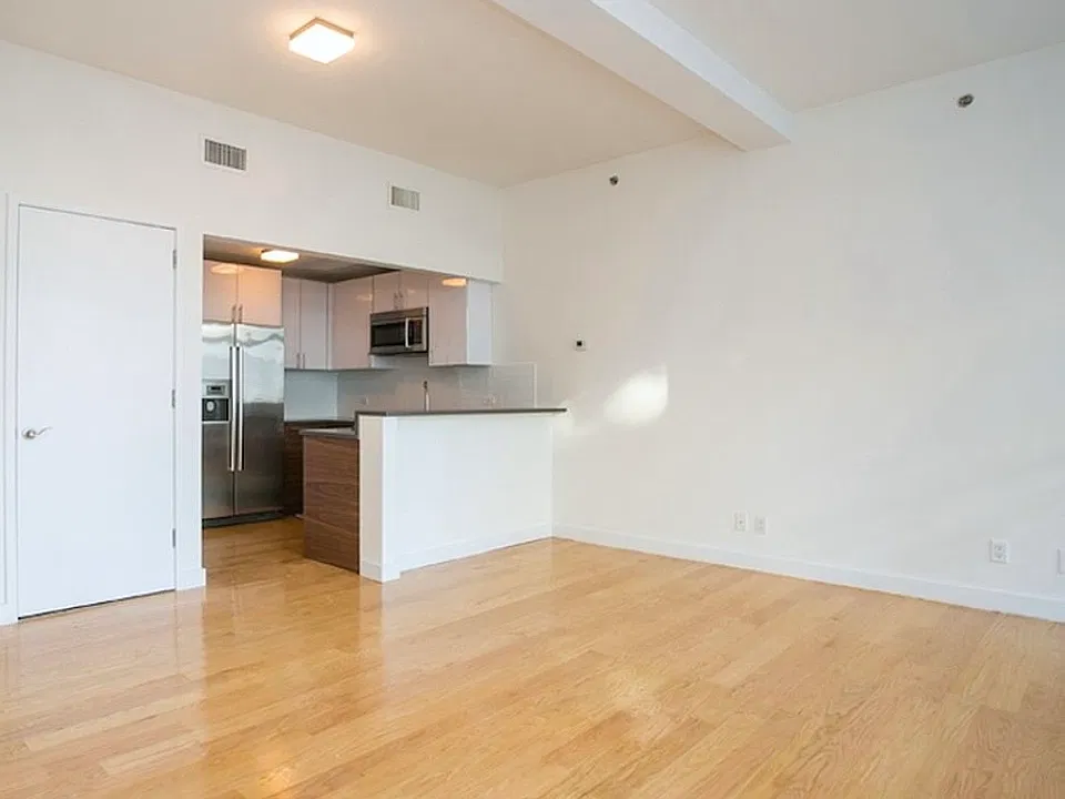 269 Kingsland Ave #1A