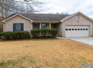 151 Laredo Cir, Huntsville, AL 35811