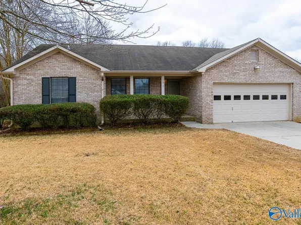 151 Laredo Cir, Huntsville, AL 35811
