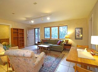 276 Chula Vis, Santa Fe, NM 87501