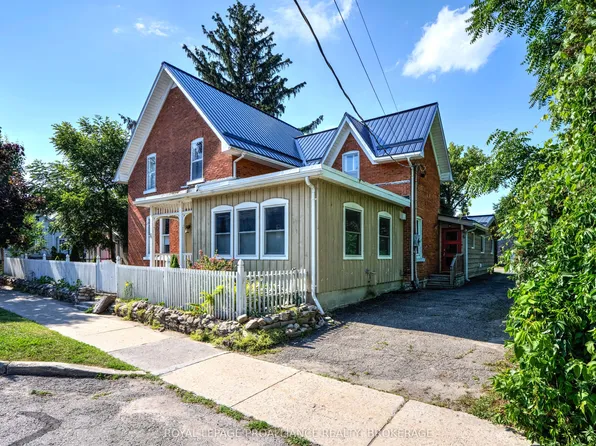 6 Spring St N, Westport, ON K0G 1X0