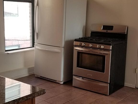 4th image of 1143 N California Ave Fl 3rd